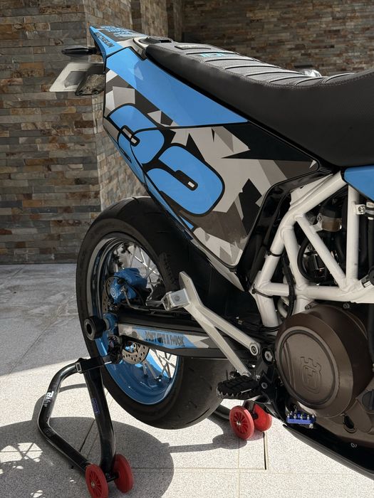 Husqvarna 701 Supermotard
