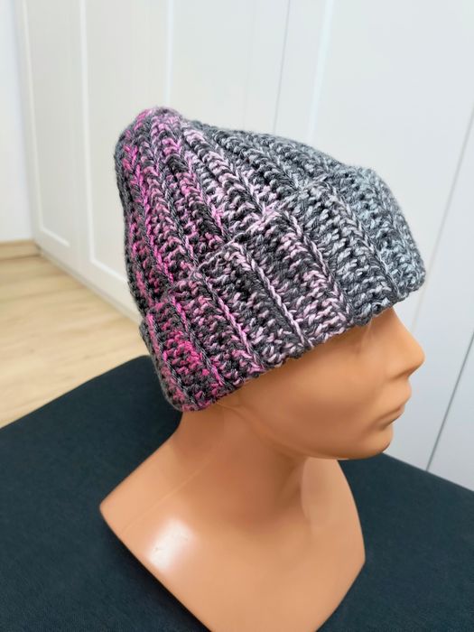 Czapka ręcznie robiona