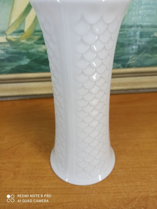 Elegancki wazon porcelanowy Royal Bavaria – biała porcelana