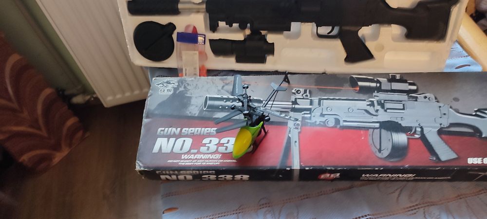 Zabawki,pistolety,karabiny