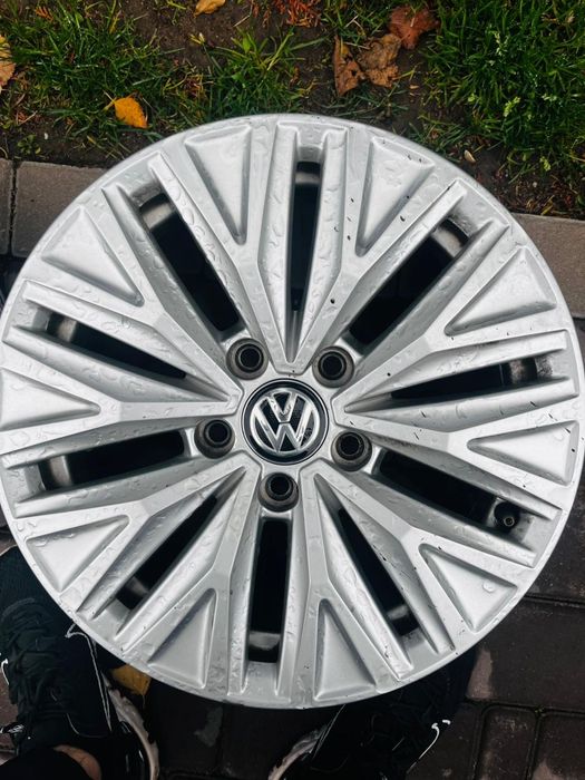 Продам оригинальные диски на Фольксваген (комплект) R16 !
Туда же идет