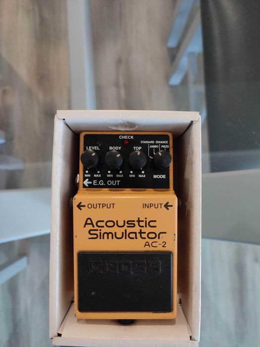 PEdal de Guitarra Boss AC2 - Acoustic Simulator