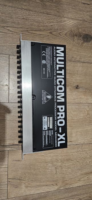 Behringer MultiCom  PRO-XL