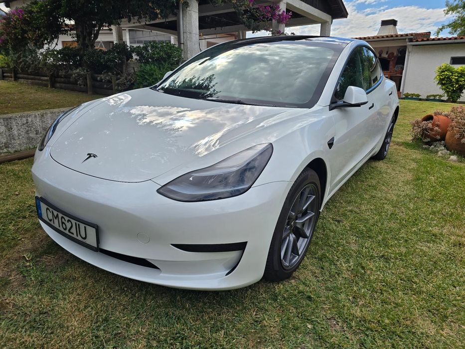 Tesla Model 3 Standard Range Plus RWD