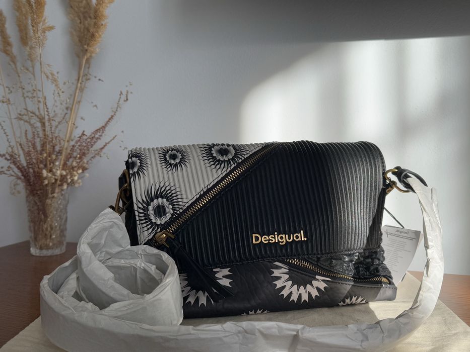 сумка Desigual Altura Venecia negro