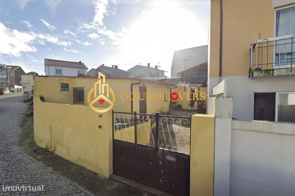 Casa Térrea com Terreno na Asprela, S. Mamede de Infesta