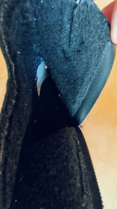 Czarne skórzane botki