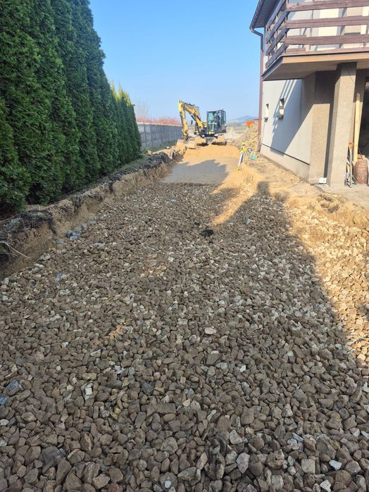 prace ziemne uslugi koparka 10 t minikoparka 2.7 t ladowarka ,wywrotka