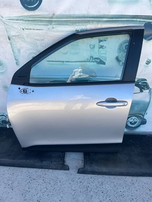 Двері передні ліві на Toyota Yaris Cross 21-26 року