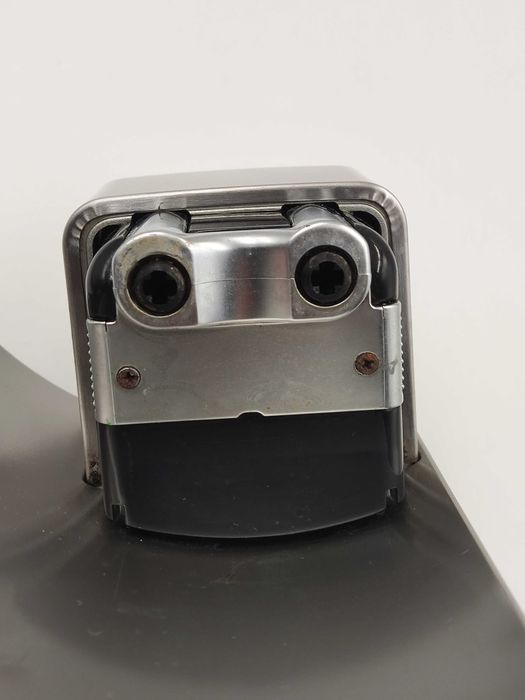 Drzwiczki wylewka DeLonghi Primadonna 6600