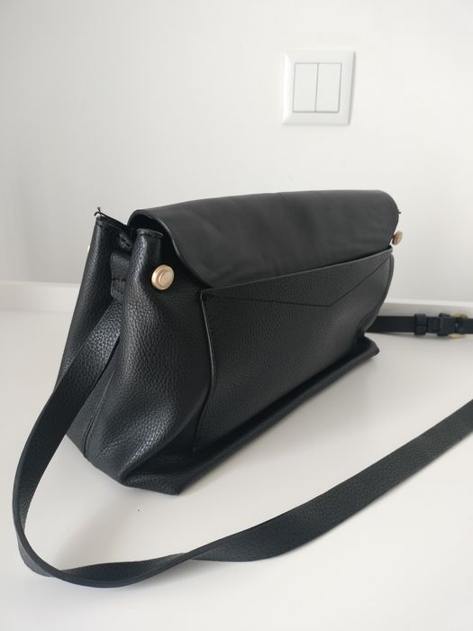 Carteira preta tiracolo