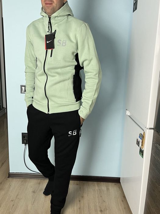 Костюми Nike ( байка та фліс )