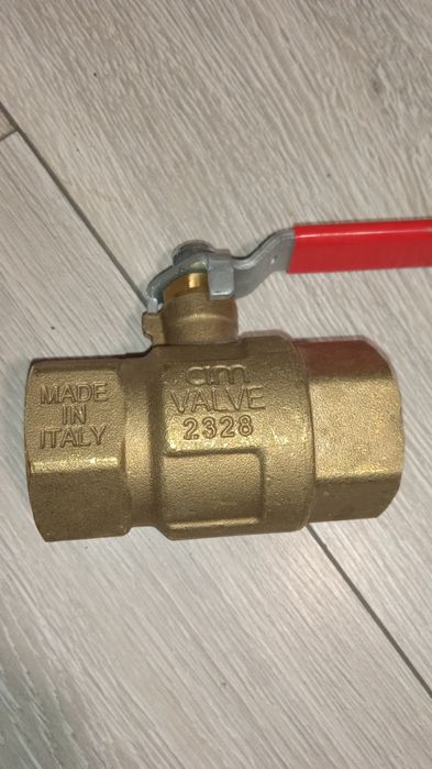 Продам краны шаровые.