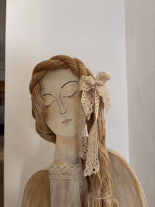 Anioł z drewna rzeźba boho