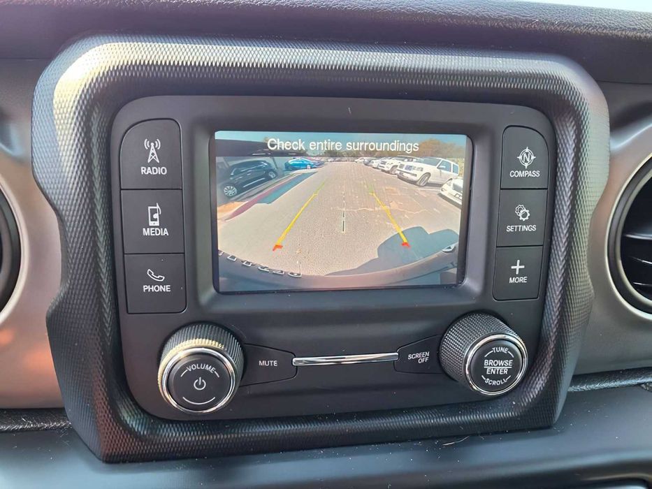 Jeep Wrangler      2021