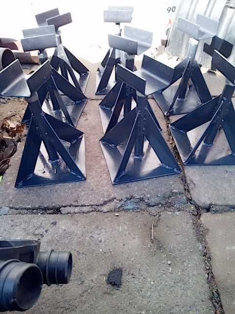 podpory, kobyłki  podstawki  pod domek holenderski,  KOMPLET Gratis