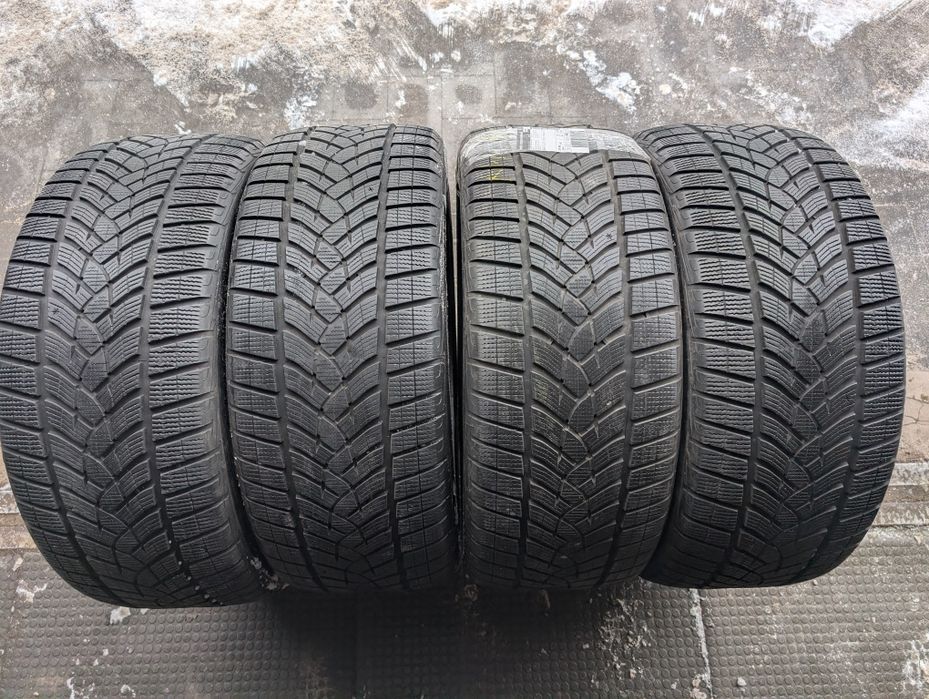 Зимняя резина 275/45 R21 Goodyear ultra grip