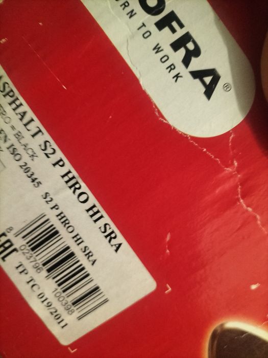 Buty  robocze do masy cofra  nowe 43