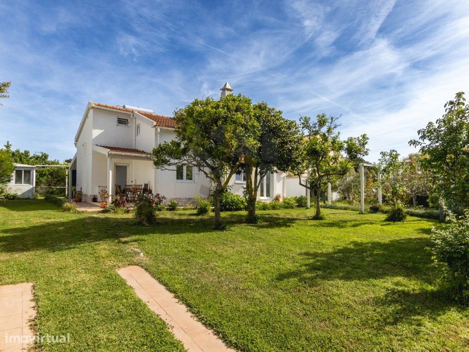 Moradia para habitação/ rentabilização na privigiliada Lagoa de Alb...