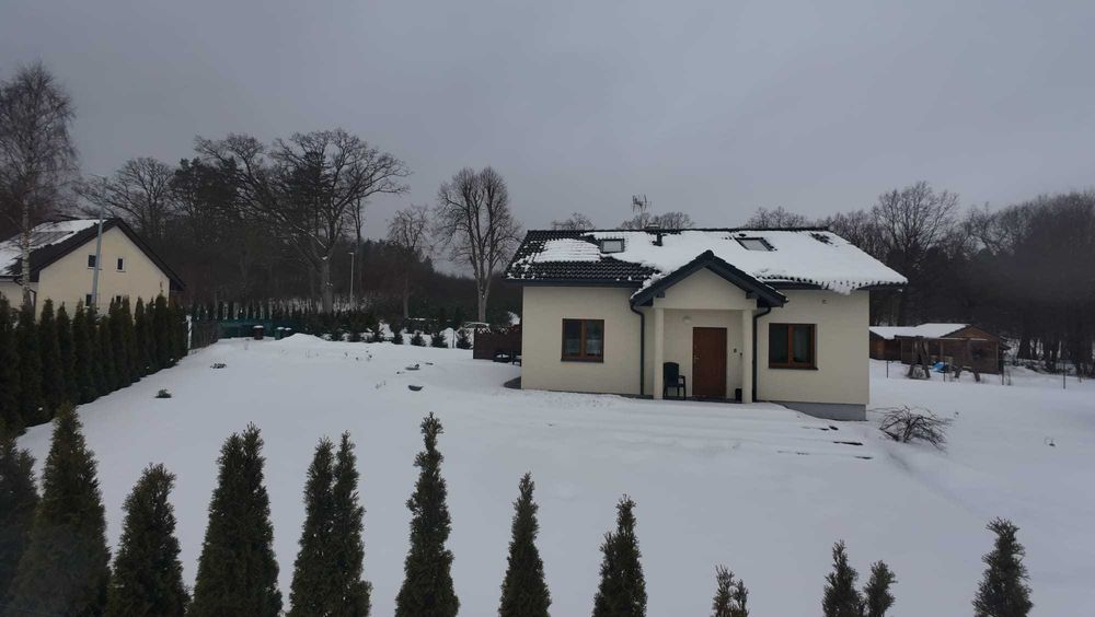 Domek na wzgórzu w Dębinie