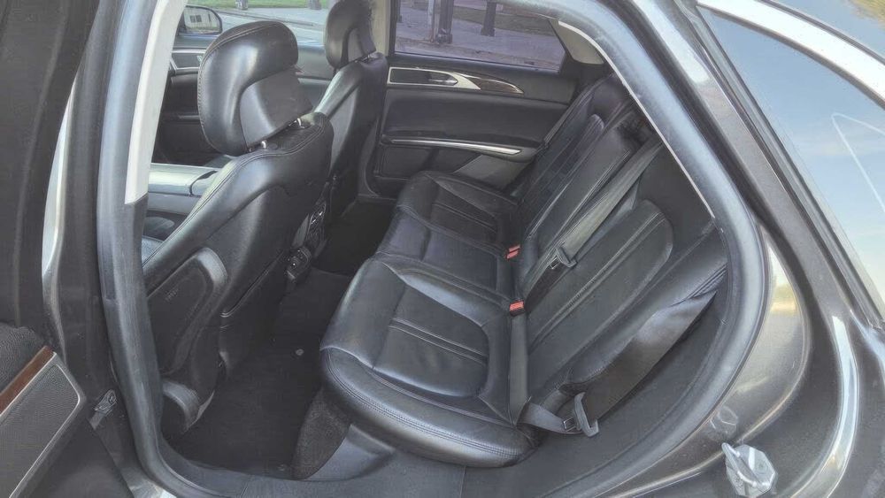 Lincoln MKZ      2016