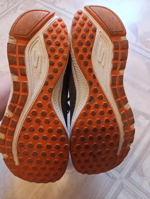 Кросівки skechers