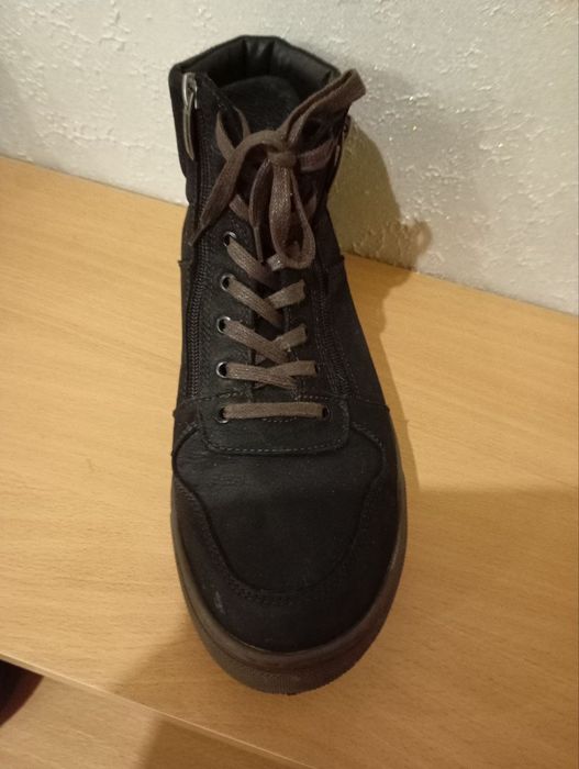 Кросовки Calvin Klein і чоботи