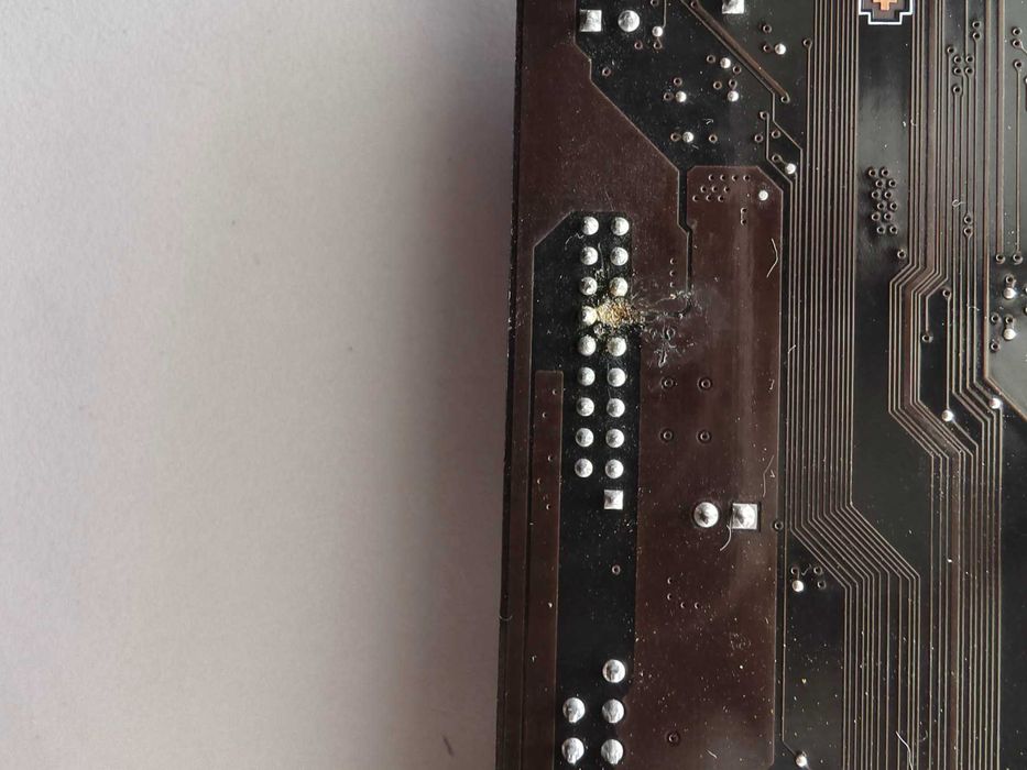 Плата sAM4 MSI B450-A Pro Max з дефектом!