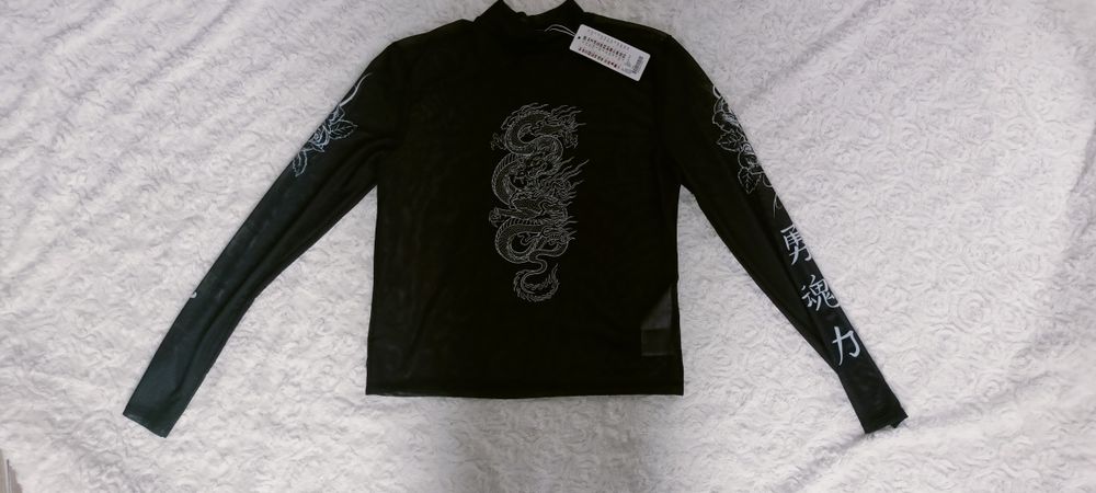 czarna bluzka półprzezroczysta z nadrukiem smoka  r. xl