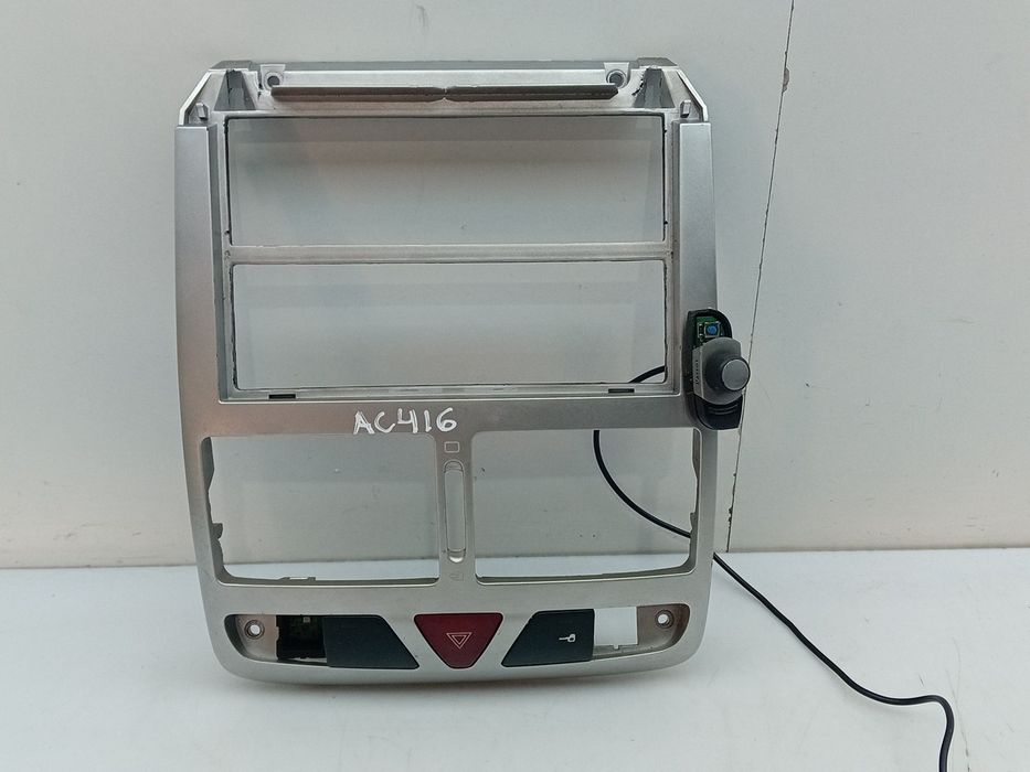 Moldura da consola central / rádio / aro PEUGEOT 307 Break (3E)
