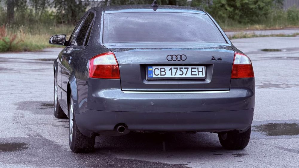 Продам обміняю  ауді а4б6 2.0 бензин автомат