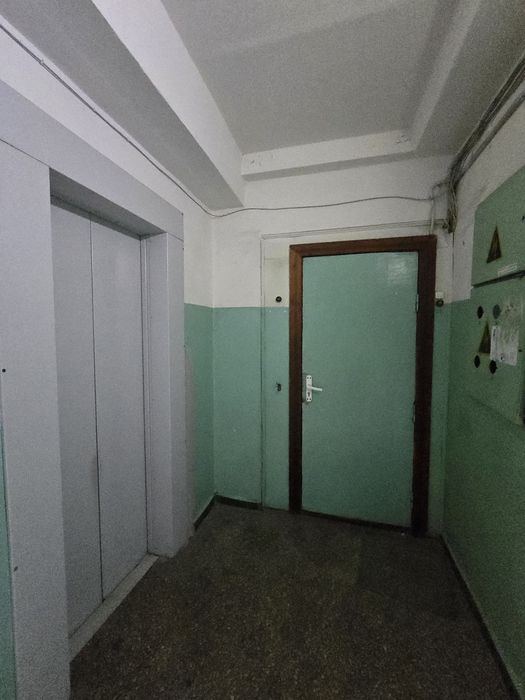 м.Дружби Народів,вул.Драгомирова 6Б