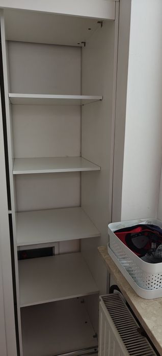 Szafa, garderoba.