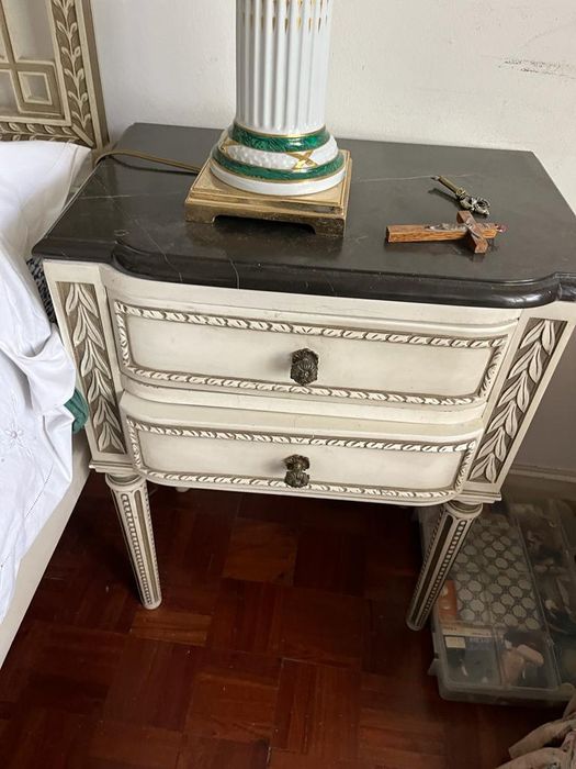 Nightstands64286053364865120