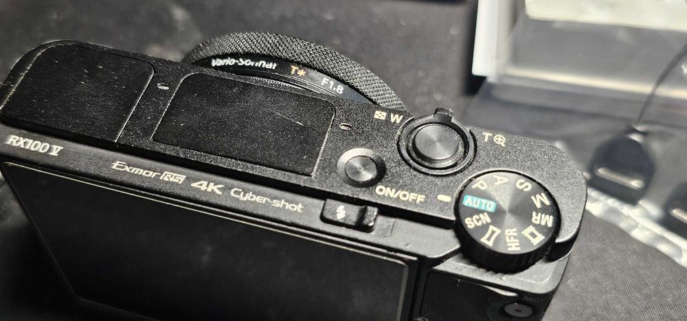 Sony Cyber-shot RX100 V (RX100M5) | EXMOR RS | Pudełko | 128GB SD