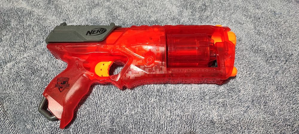 Pistolas NERF e acessórios