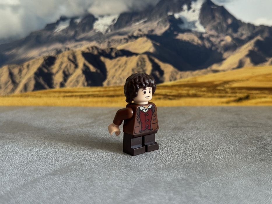 LEGO LOTR Hobbit minifigurka Frodo Baggins lor062