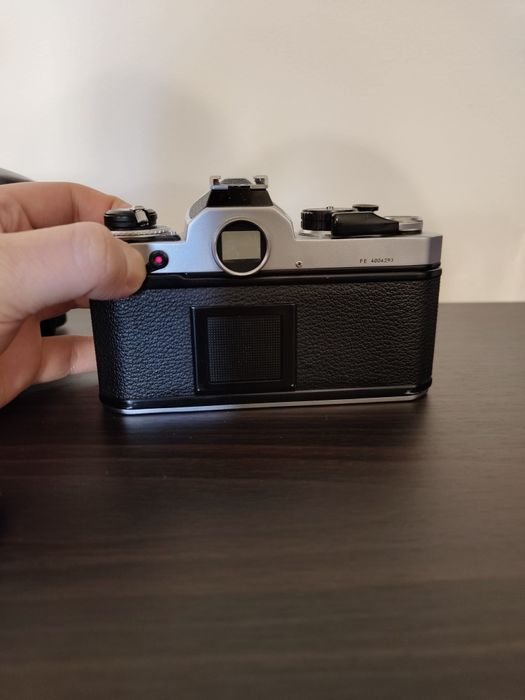 Aparat analogowy Nikon FE + 50mm 1.8