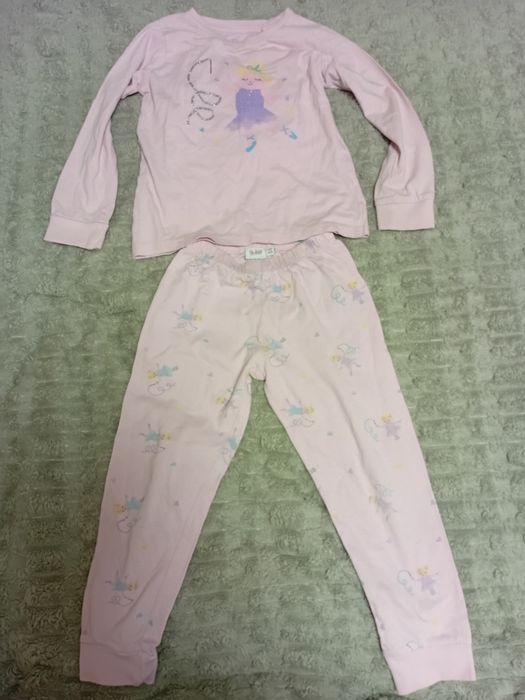 Безкоштовно дитячі речі