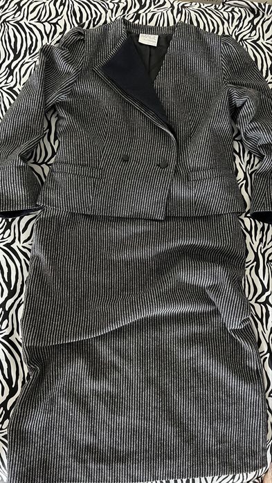 Класичний костюм