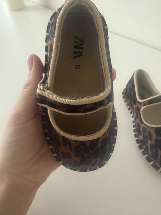 Туфлі для дівчинки