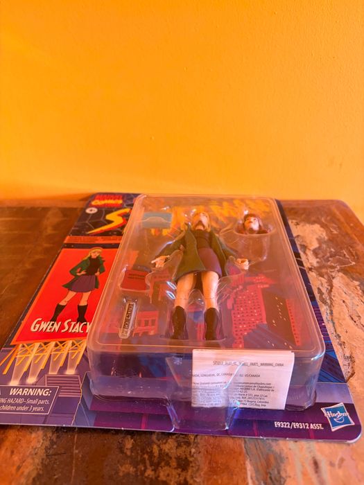 Gwen Stacy Spider-Man retro colection