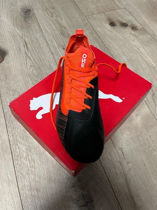 Sprzedam buty sportowe korki