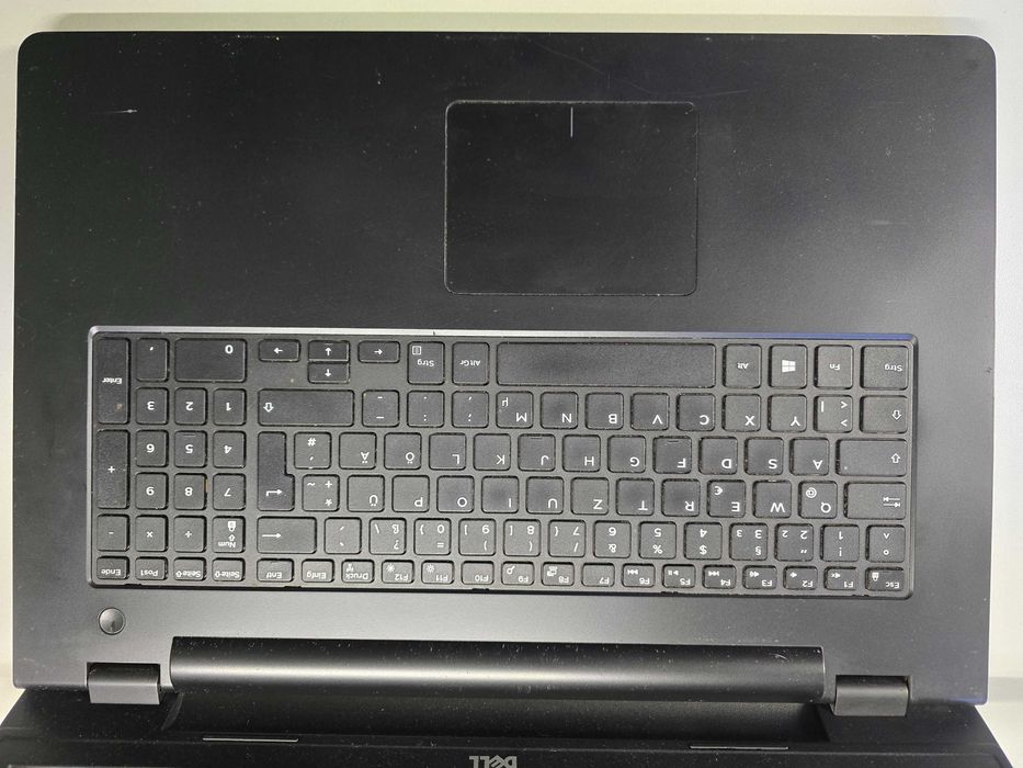 Dell inspiron 5749. Екран 17.3" i5-5200U Працює, на відновлення, запч.