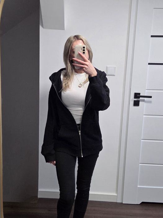 Czarna bluza rozpinana Outspire