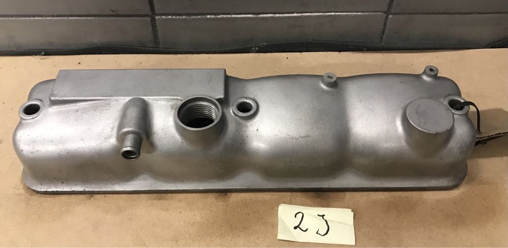 Pokrywa zaworów Toyota 2J