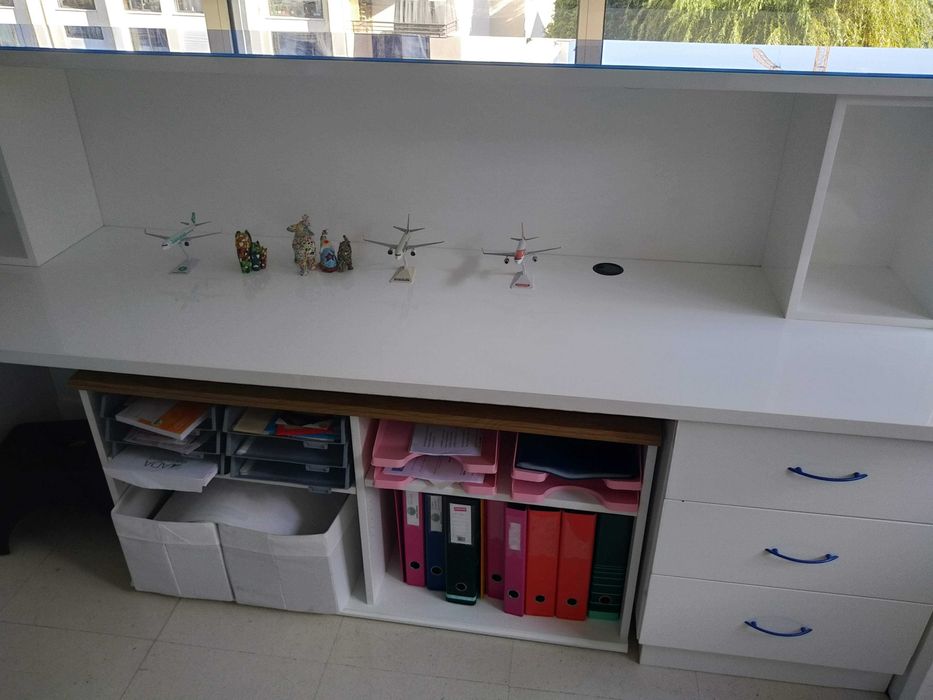 Secretária / Balcão de recepção (NOVO e design exclusivo)