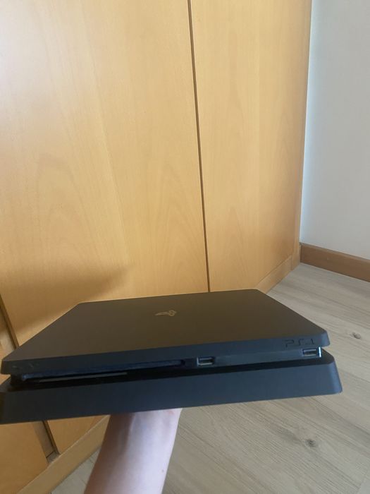 Vendo playstation 464750882492417122