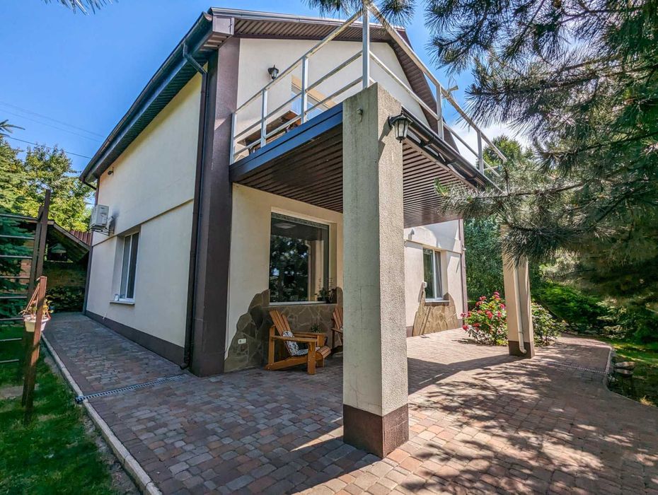 Продаж дача,  2-х поверховий будинок (2015 р.) 
з ВІТРАЖНИМИ вікнами.