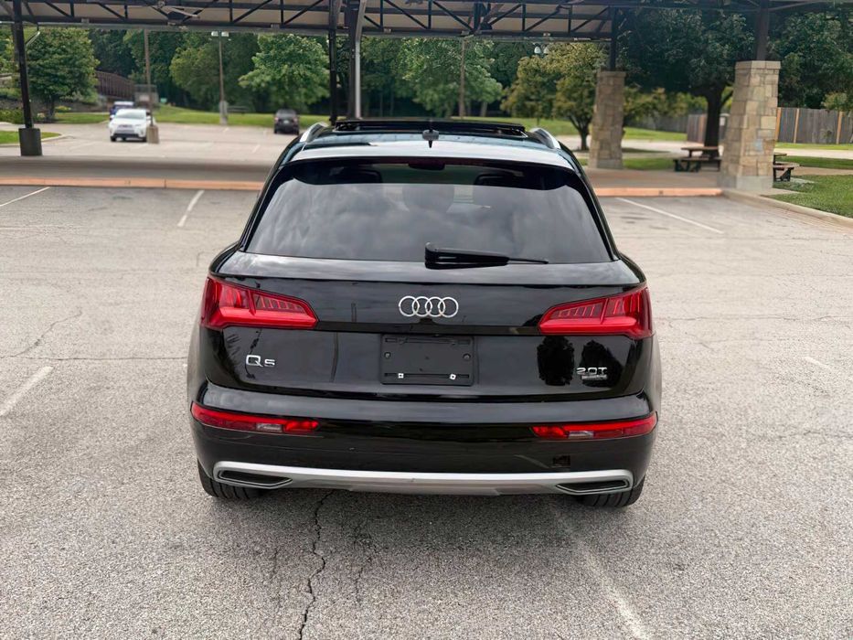 Audi Q5 2.0T      2018